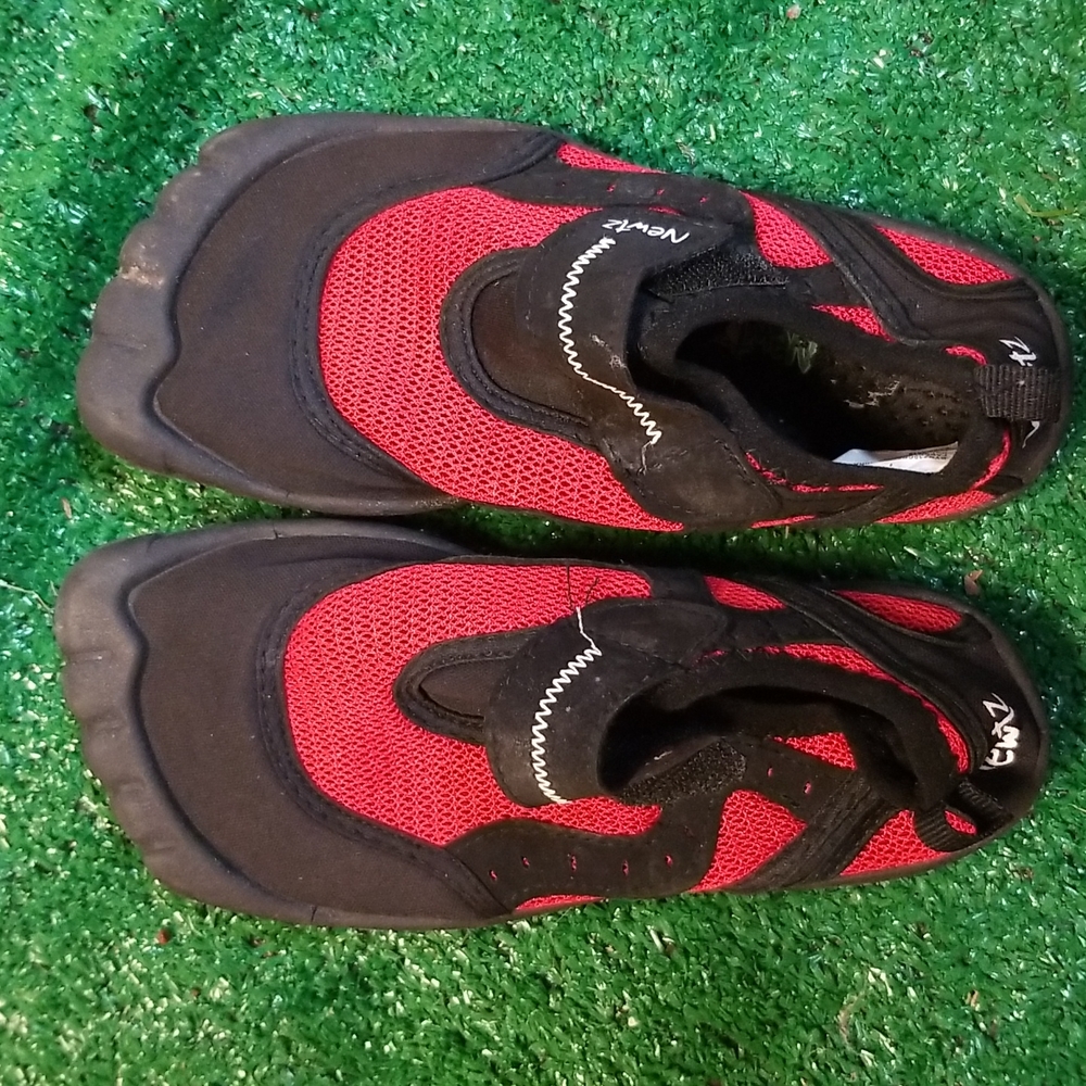 Kids water shoes